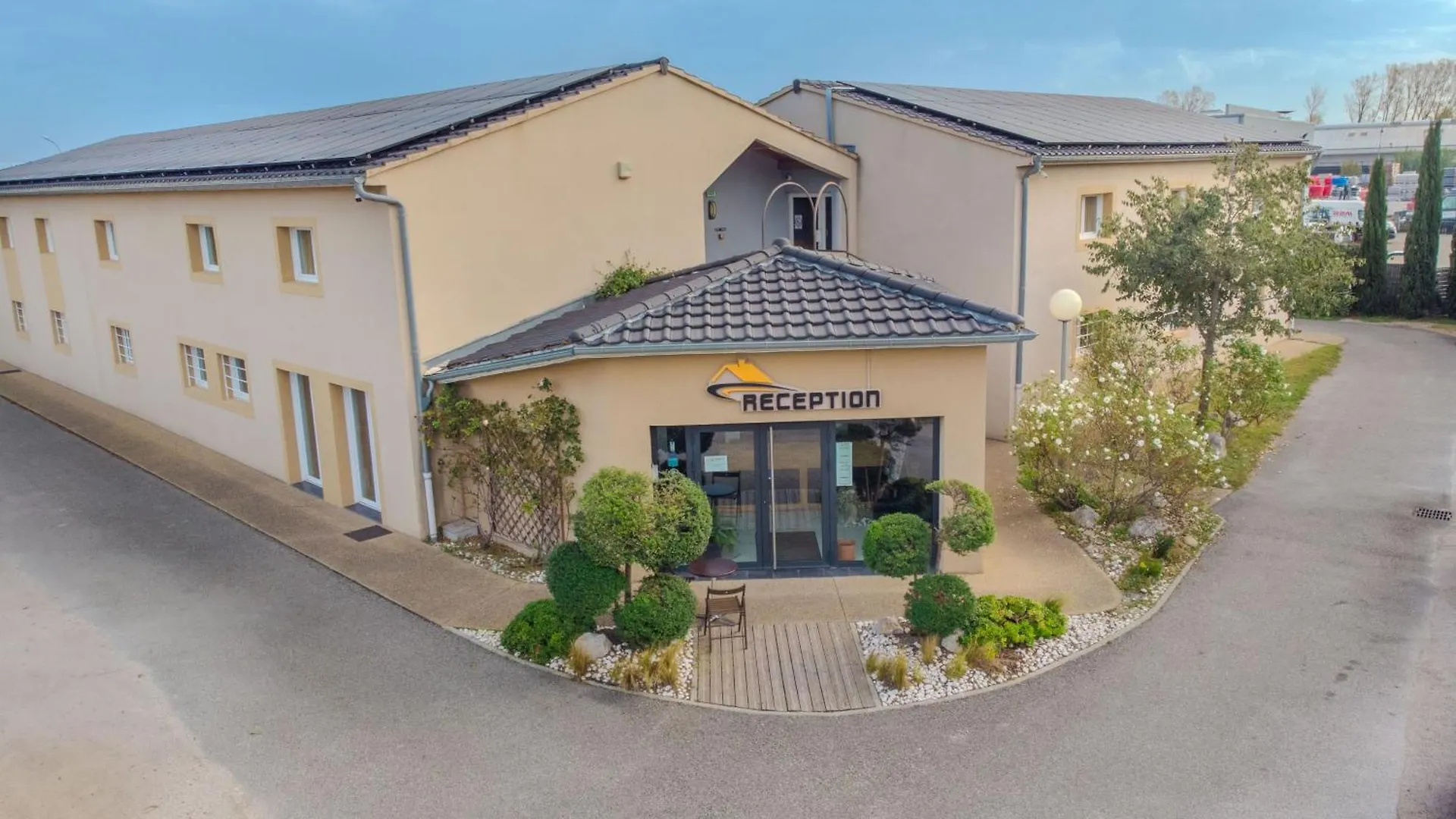 لو بونتيه Appart'Hotel Residella House Room & Kitchen Avignon Le Pontet فرنسا
