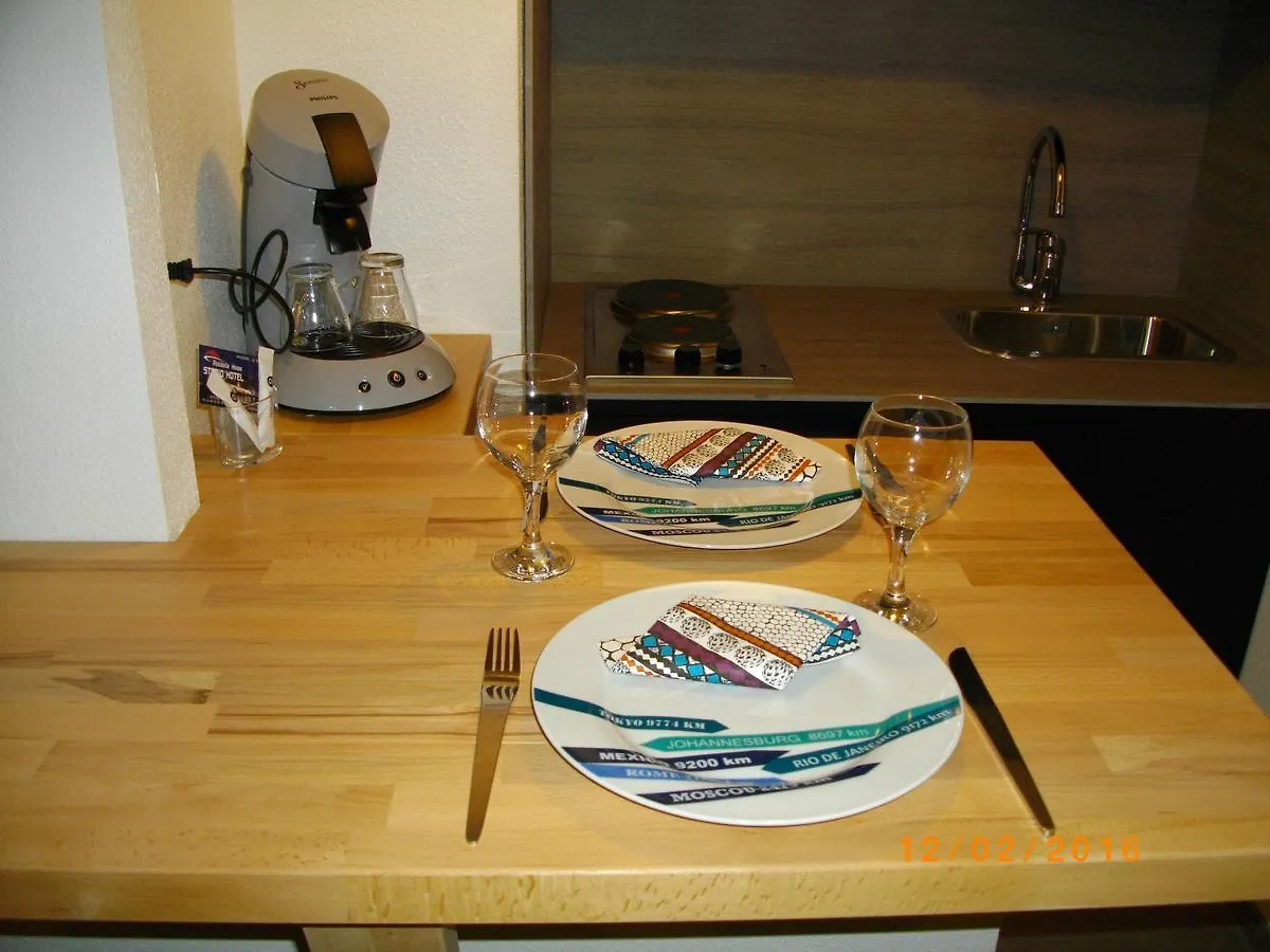 Appart'Hotel Residella House Room & Kitchen Avignon Le Pontet Le Pontet  França