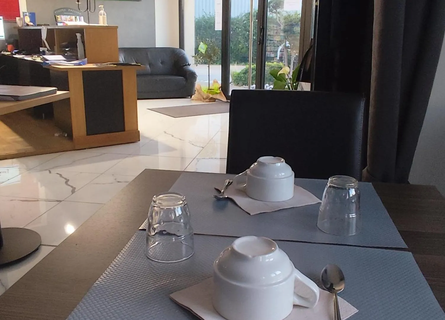 *** Aparthotel Appart'Hotel Residella House Room & Kitchen Avignon Le Pontet Le Pontet  France