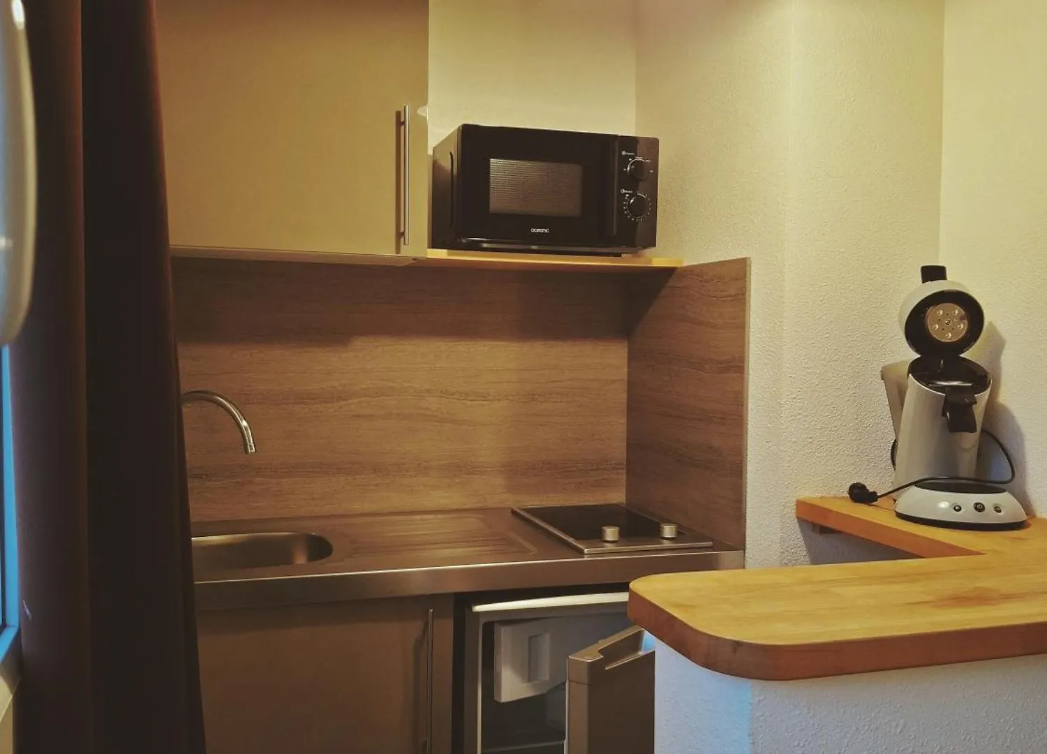 *** Aparthotel Appart'Hotel Residella House Room & Kitchen Avignon Le Pontet Le Pontet  France