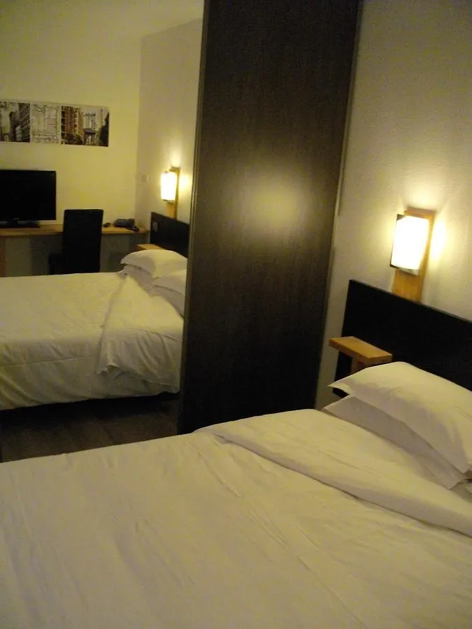 Appart'Hotel Residella House Room & Kitchen Avignon Le Pontet Le Pontet  Aparthotel